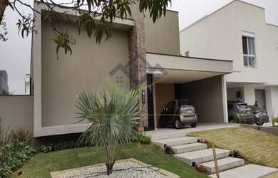 Imagem 1: SANTANA DE PARNAÍBA - Casa Padrão - ALPHAVILLE