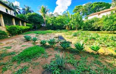 Imagem: O terreno possui 1.000m² de Área e está localizado em Bandeirantes