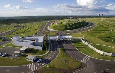 Imagem: O terreno possui 445m² de Área e está localizado em Cuiabá