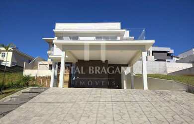 Imagem: A casa à venda possui 3 Dormitórios, 5 Banheiros, 2 Vagas