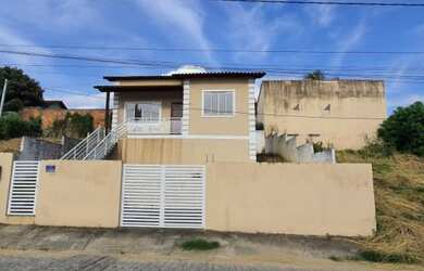 Imagem: A casa possui 3 Dormitórios, 1 Banheiro, 70m² de Área e