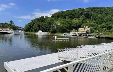 Imagem: A casa em condomínio possui 5 Dormitórios, 3 Banheiros, 2