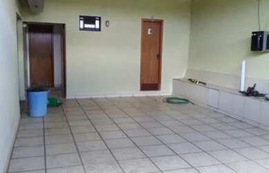 Imagem 12: Galpão localizado no Setor Santa Genoveva, de 2.500m² e 8 salas