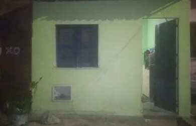 Imagem: A casa possui 2 Dormitórios, 1 Banheiro e está localizado