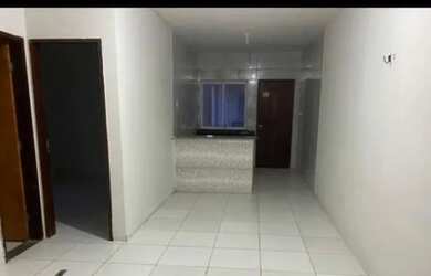 Imagem: A casa possui 3 Dormitórios, 2 Banheiros, 1 Vaga na garagem