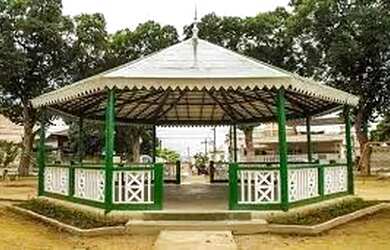 Imagem: O quarto e está localizado em Jardim Carioca, Rio de Janeiro