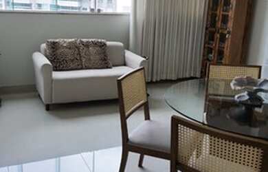 Imagem: O apartamento possui 2 Dormitórios, 2 Banheiros, 2 Vagas na