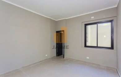 Imagem: O apartamento possui 2 Dormitórios, 1 Banheiro, 61m² de Área