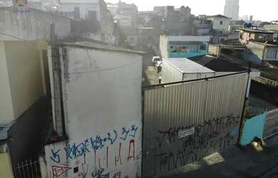 Imagem: O terreno possui 600m² de Área e está localizado em Lauzane