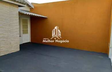 Imagem: A casa possui 2 Dormitórios, 1 Banheiro, 2 Vagas na garagem