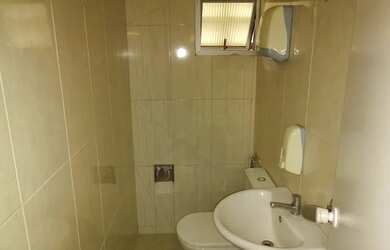 Imagem: O depósito possui 2 Vagas na garagem e 62m² de Área e está