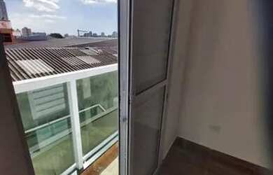 Imagem: A casa possui 2 Dormitórios, 3 Banheiros, 1 Vaga na garagem