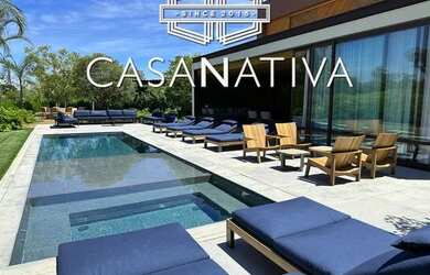 Imagem: A casa em condomínio possui 4 Dormitórios, 5 Banheiros, 3