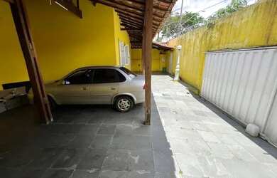 Imagem 2: Casa com 3 Quartos e 3 banheiros à Venda, 270 m² por R$ 800.000