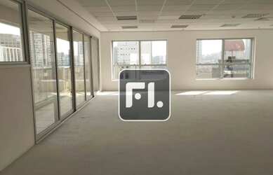 Imagem: O depósito possui 5 Vagas na garagem, 214m² de Área e está