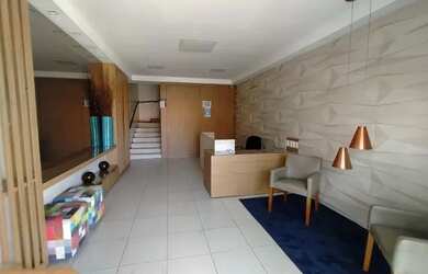 Imagem: O apartamento possui 3 Dormitórios, 1 Banheiro, 1 Vaga na garagem