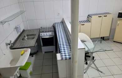 Imagem 3: Duplex 40m2 mobiliado, microondas, Wifi, garagem, só p/1 homem não fumante