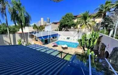 Imagem: A casa em condomínio possui 5 Dormitórios, 5 Banheiros, 4