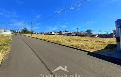 Imagem: O terreno possui 200m² de Área e está localizado em Jardim