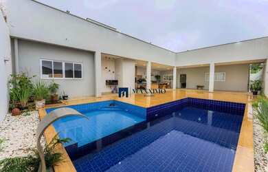 Imagem: A casa em condomínio possui 4 Dormitórios, 3 Banheiros, 2