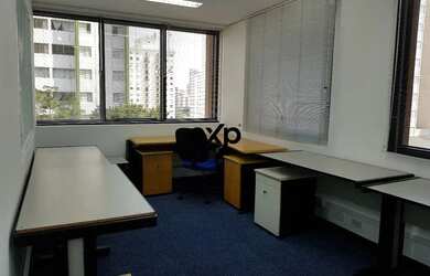 Imagem: O depósito possui 4 Vagas na garagem e 122m² de Área e está