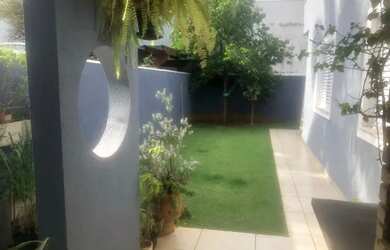 Imagem: A casa em condomínio possui 3 Dormitórios, 3 Banheiros, 4