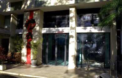 Imagem: O depósito possui 1 Vaga na garagem, 400m² de Área e está