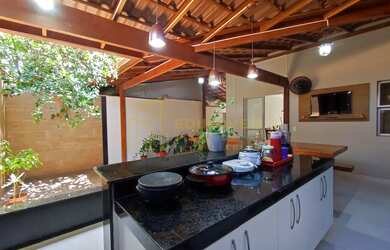 Imagem 3: Casa em condomínio na Praia da Baleia segurança e lazer para toda a família