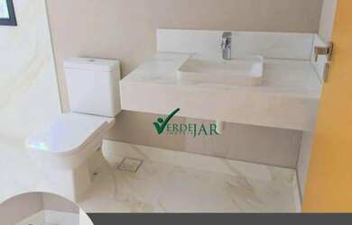 Imagem: A casa possui 3 Dormitórios, 1 Banheiro, 3 Vagas na garagem