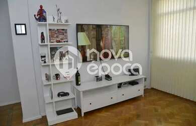 Imagem: A casa possui 3 Dormitórios, 2 Banheiros, 1 Vaga na garagem