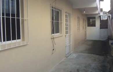 Imagem: A casa possui 2 Dormitórios, 1 Banheiro, 50m² de Área e