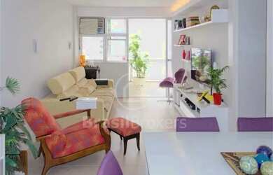 Imagem: O apartamento possui 3 Dormitórios, 2 Banheiros, 1 Vaga na