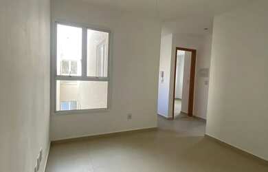 Imagem: O apartamento possui 2 Dormitórios, 1 Banheiro e 1 Vaga na