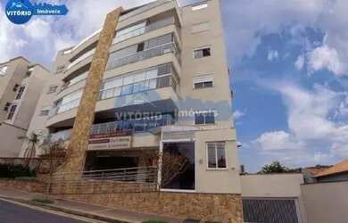 Imagem: O apartamentoe possui 2 Dormitórios, 1 Banheiro, 1 Vaga na