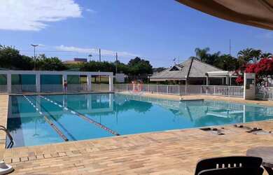 Imagem: O terreno possui 360m² de Área e está localizado em Bady