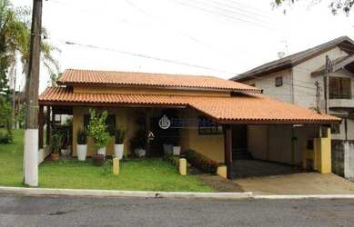 Imagem: A casa em condomínio possui 3 Dormitórios, 2 Banheiros, 2