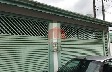 Imagem: A casa possui 4 Dormitórios, 3 Banheiros, 5 Vagas na garagem