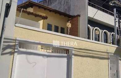 Imagem: A casa possui 2 Dormitórios, 2 Banheiros, 2 Vagas na garagem