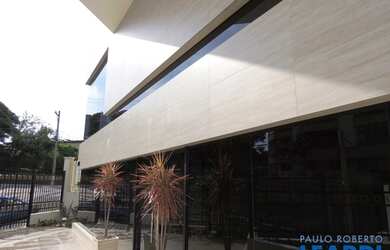 Imagem: O depósito possui 5 Vagas na garagem, 540m² de Área e está