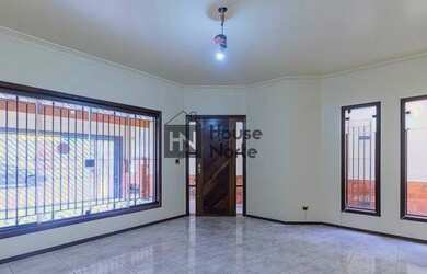 Imagem: A casa possui 5 Dormitórios, 4 Banheiros, 2 Vagas na garagem