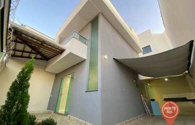 Imagem: A casa em condomínio possui 3 Dormitórios, 2 Banheiros, 2