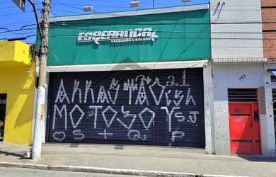 Imagem: O depósito possui 350m² de Área e está localizado em Penha