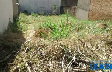 Imagem: O terreno possui 300m² de Área e está localizado em Parque