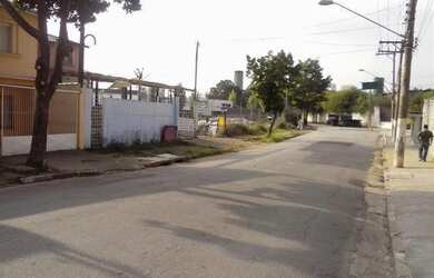 Imagem: O terreno possui 10m² de Área e está localizado em Vila