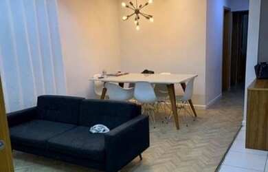 Imagem: O apartamento possui 3 Dormitórios, 1 Banheiro, 2 Vagas na