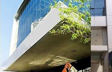 Imagem: O depósito possui 5 Vagas na garagem, 3.867m² de Área e