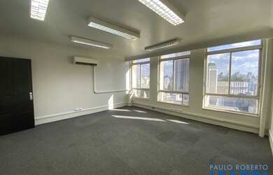 Imagem: O depósito possui 376m² de Área e está localizado em Centro