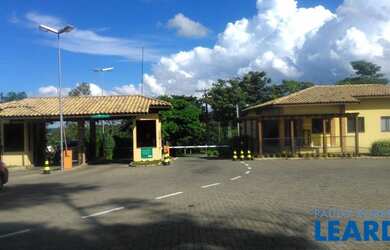 Imagem: O terreno à venda possui 2070m² de Área e está localizado