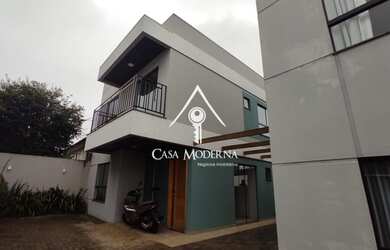 Imagem: A casa possui 2 Dormitórios, 2 Banheiros, 1 Vaga na garagem