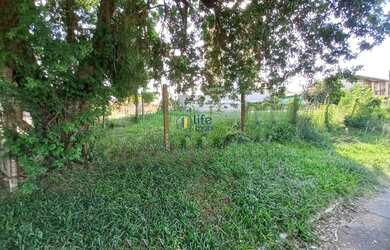 Imagem: O terreno possui 400m² de Área e está localizado em Santa